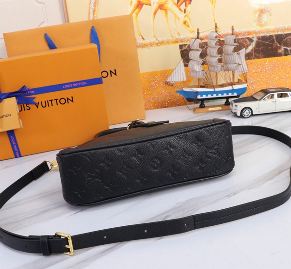 ルイヴィトンバッグ内部構造